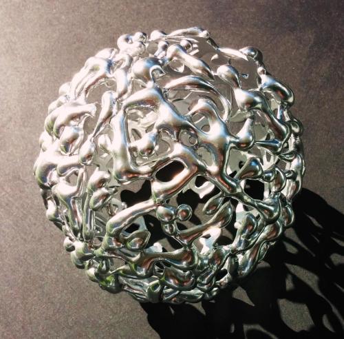 3-NIKA-SCULPTURE