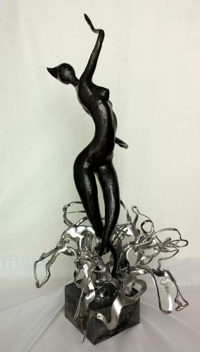 NU-BRONZE-NIKA-SCULPTURE-BORDEAUX