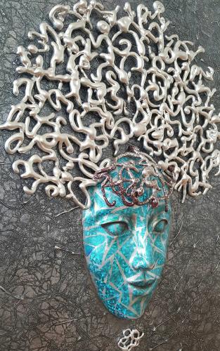 NU-BRONZE-NIKA-SCULPTURE-MASQUE